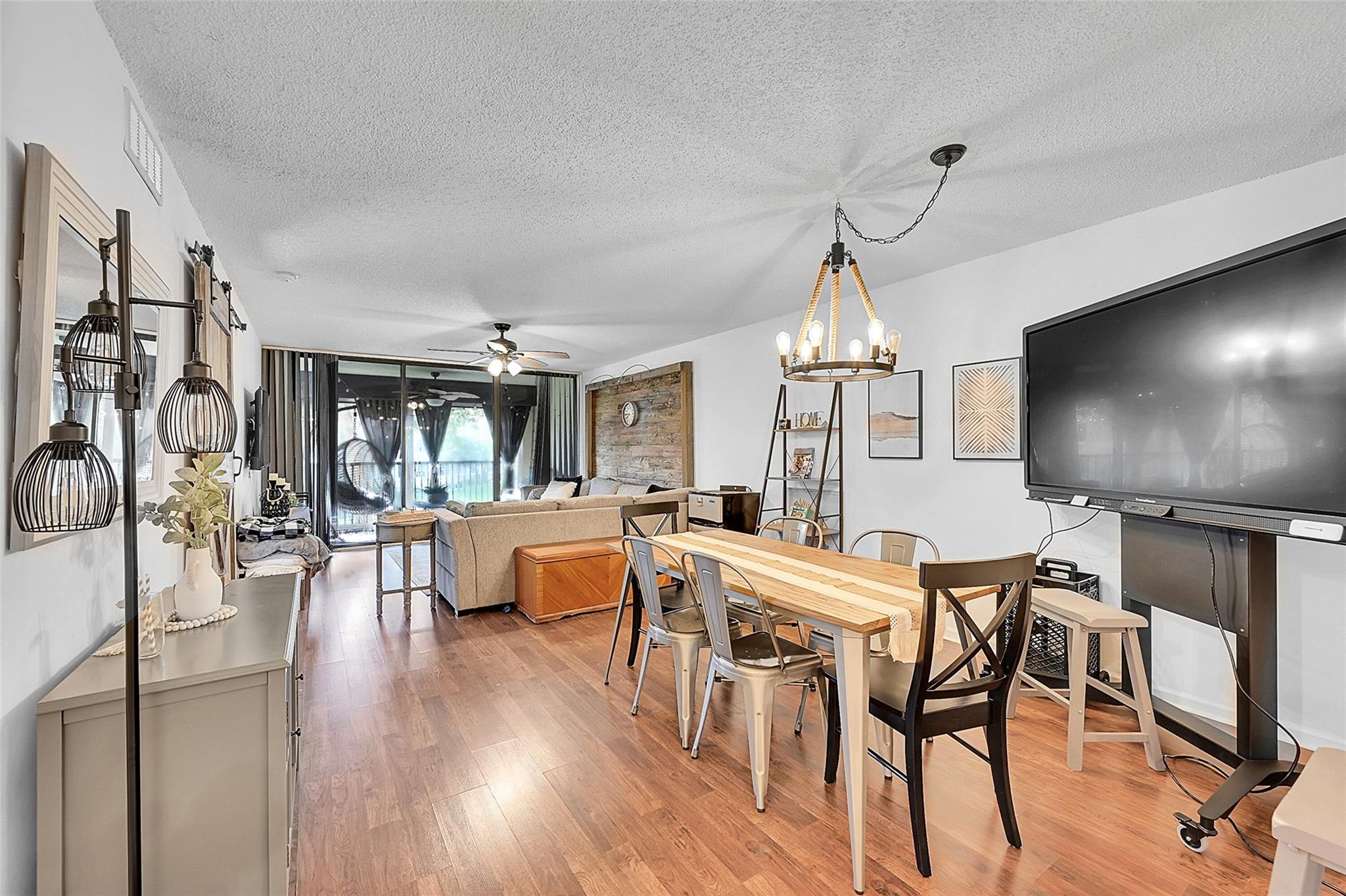 Jacaranda Heights - Residential
