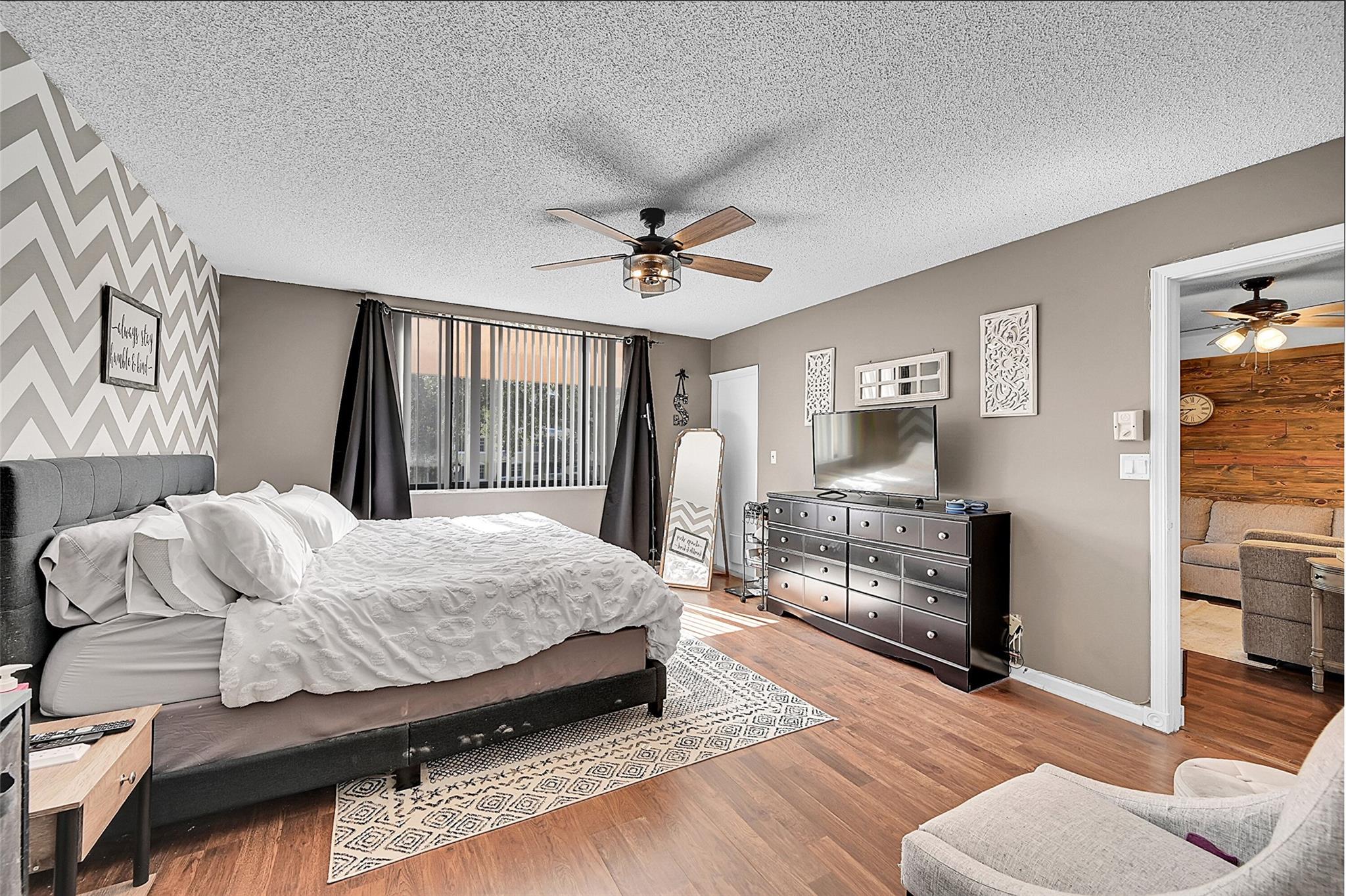 Jacaranda Heights - Residential