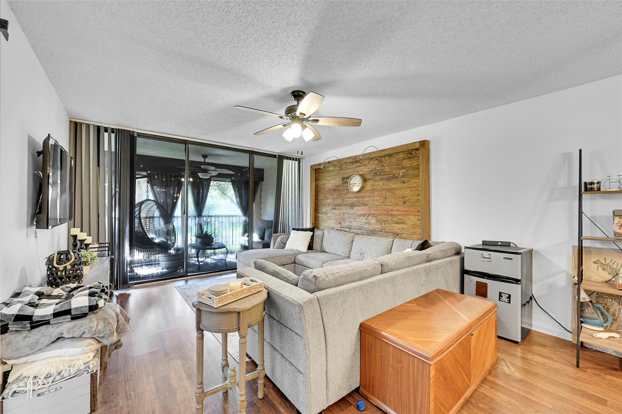 Jacaranda Heights - Residential
