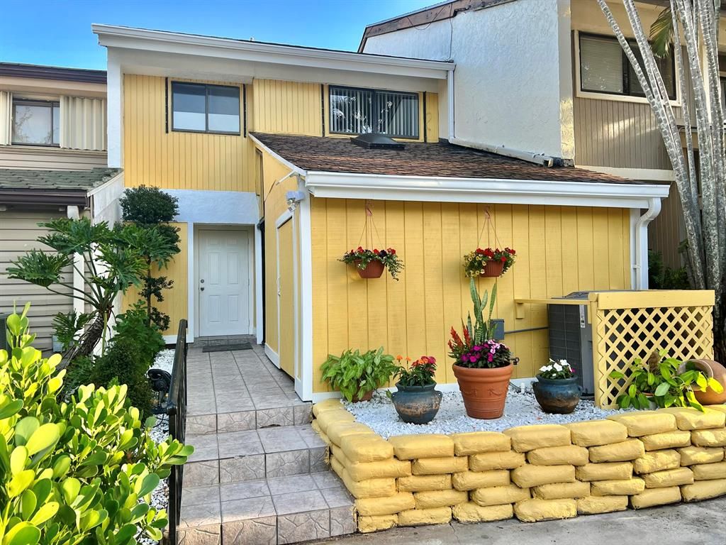 Photo of 12364 Westhampton Circle, Wellington, FL 33414 (MLS # R10754708)