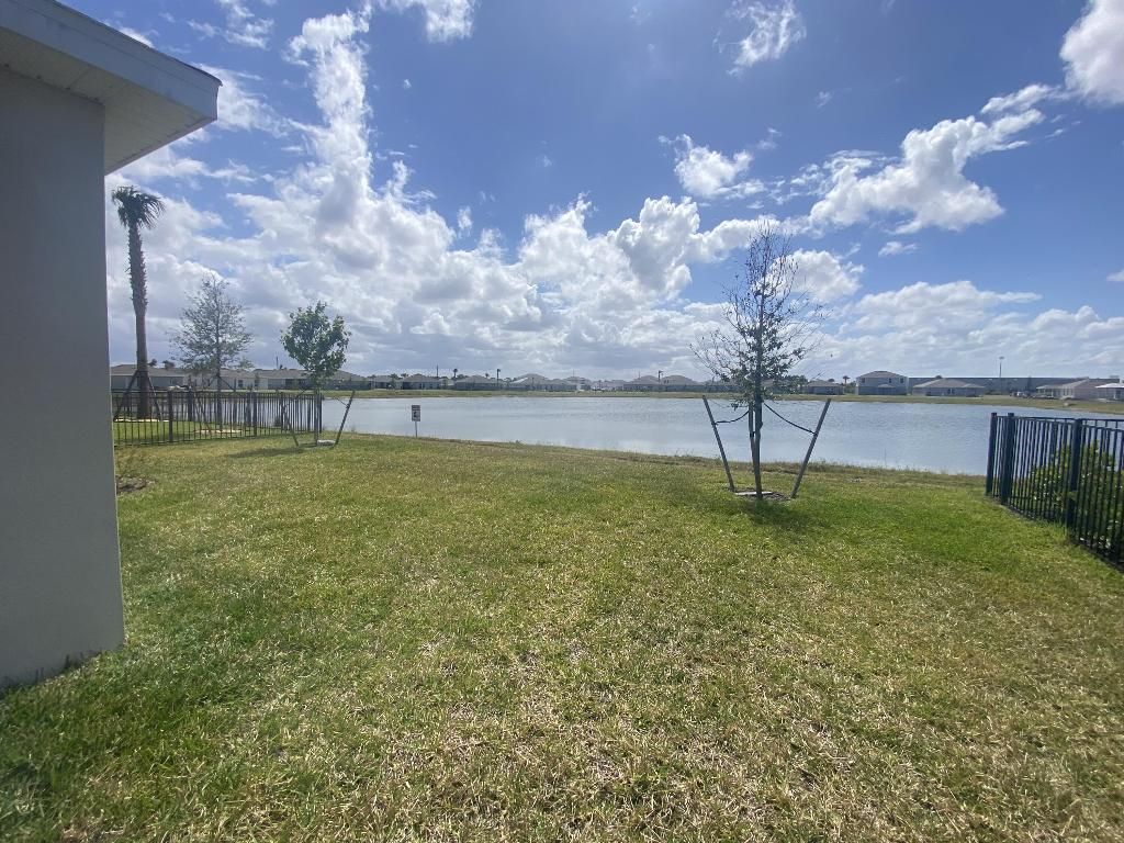 Photo of 507 Cherimoya Street, Fort Pierce, FL 34981 (MLS # R10984254)