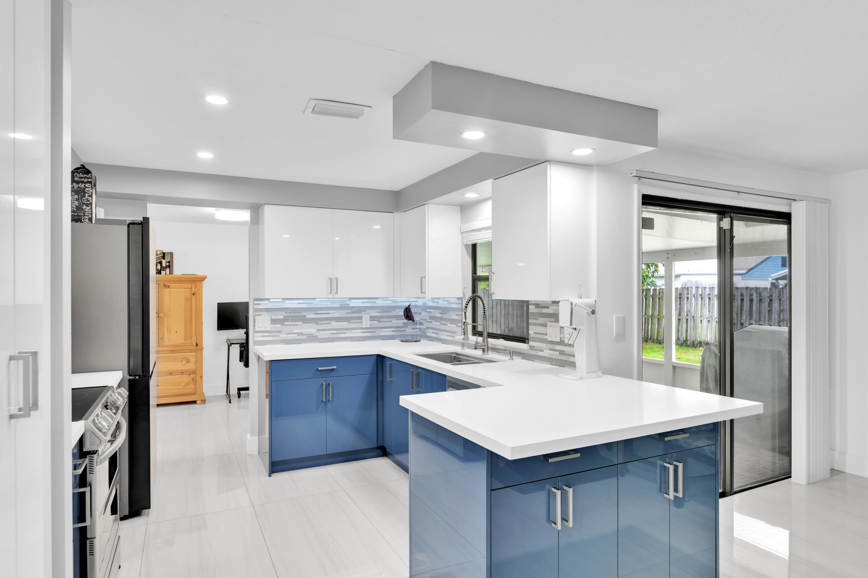 LE CHALET IV-B - Residential
