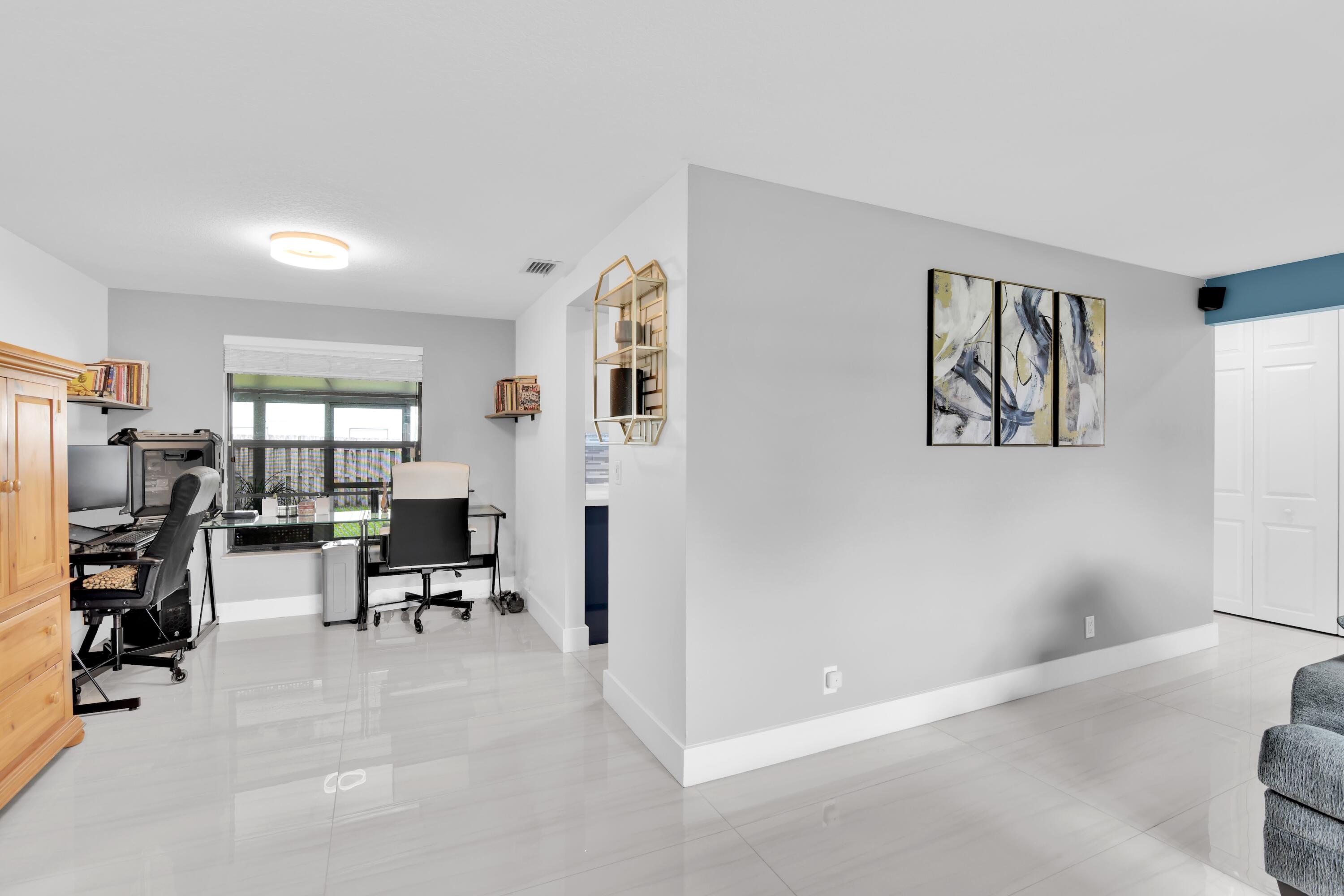 LE CHALET IV-B - Residential