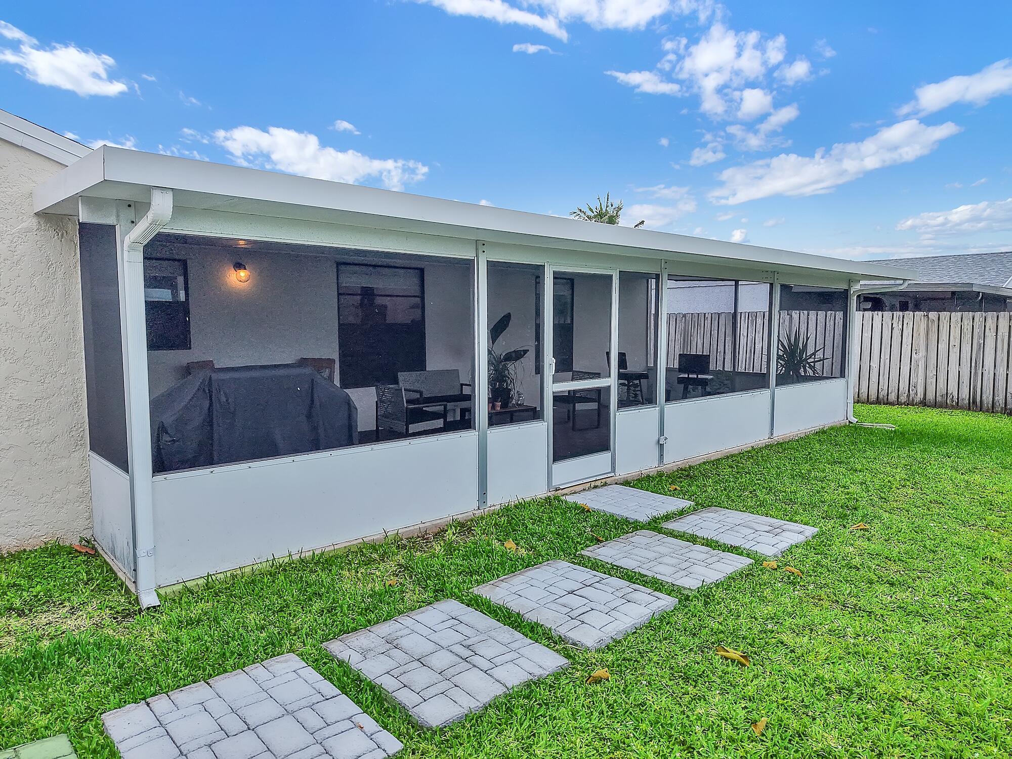 LE CHALET IV-B - Residential