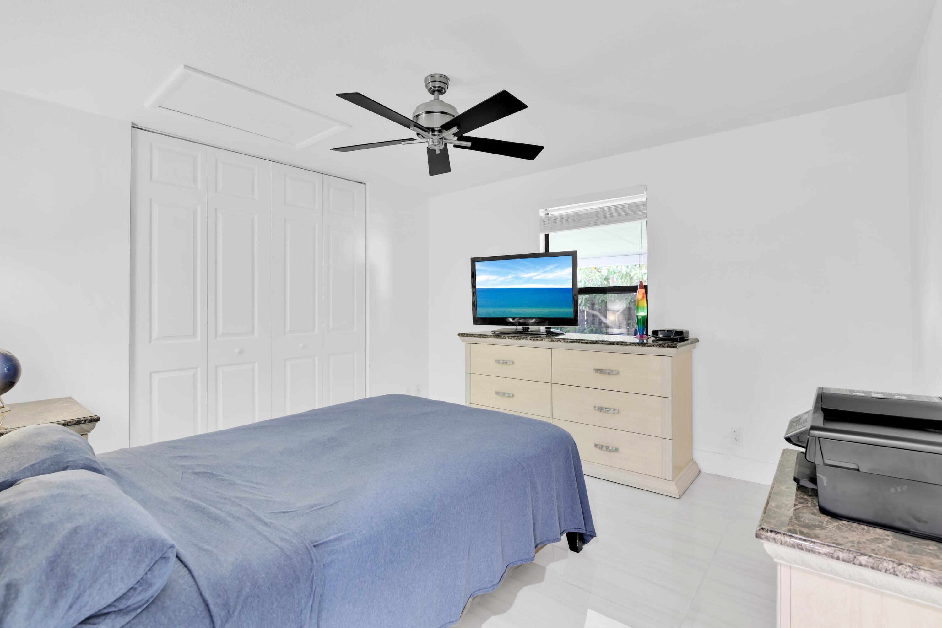 LE CHALET IV-B - Residential