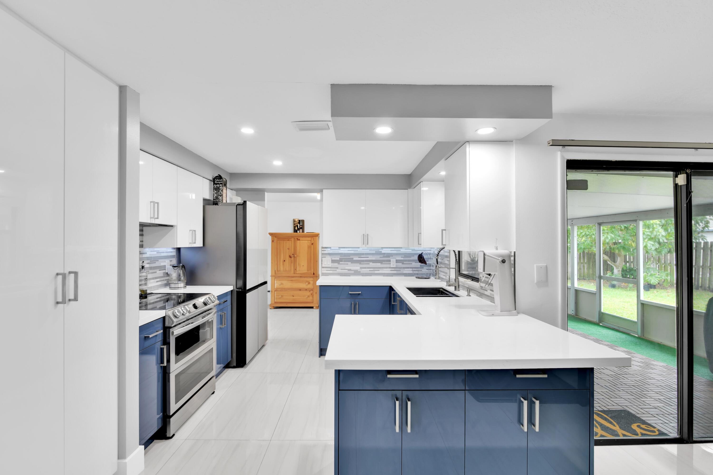 LE CHALET IV-B - Residential