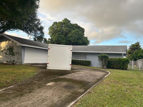 4235 Hyacinth Circle N Palm Beach Gardens FL 33410