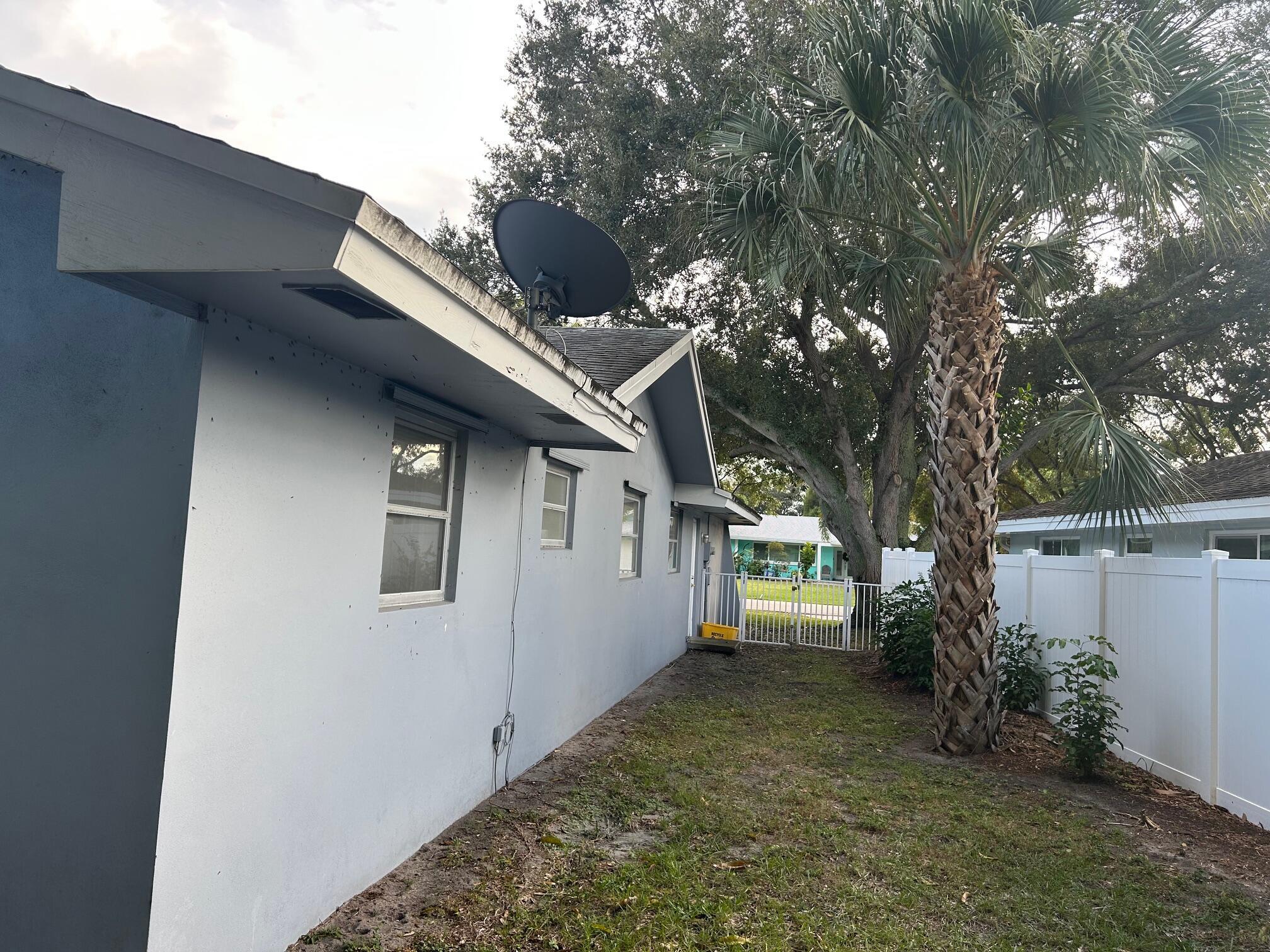 PALM BEACH GARDENS - Residential