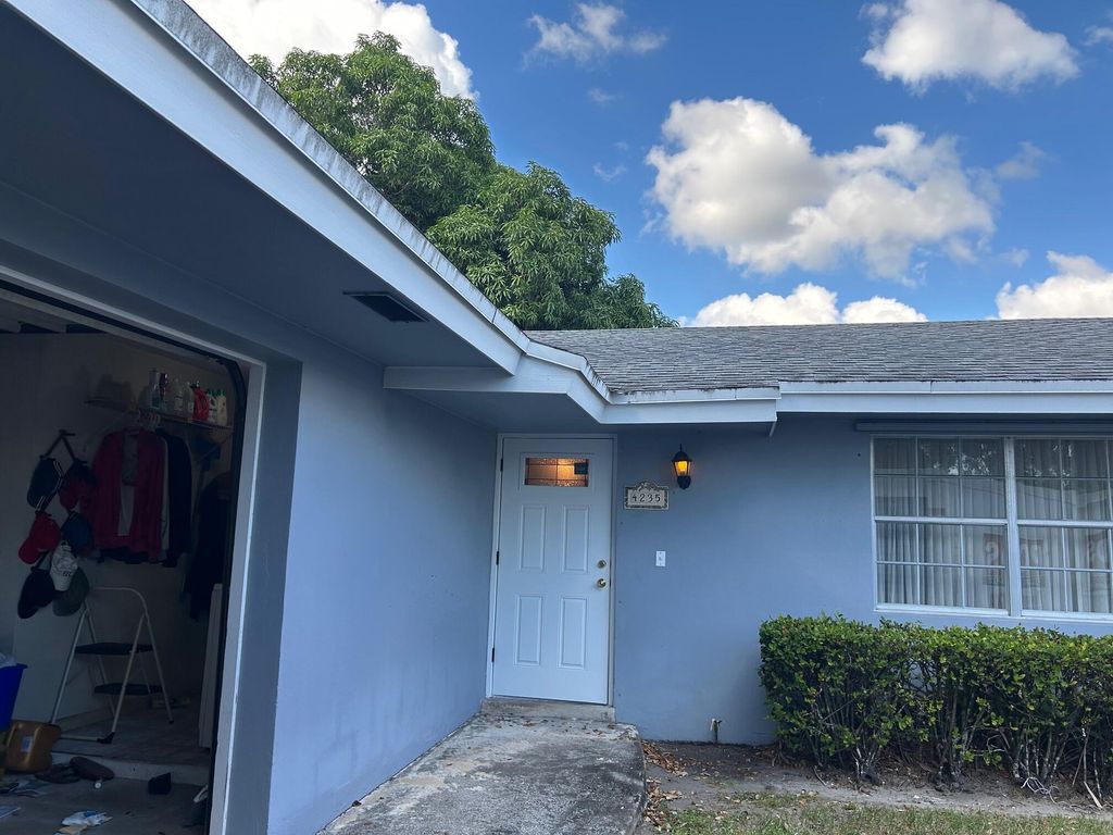 Photo of 4235 Hyacinth Circle N, Palm Beach Gardens, FL 33410 (MLS # R11144371)