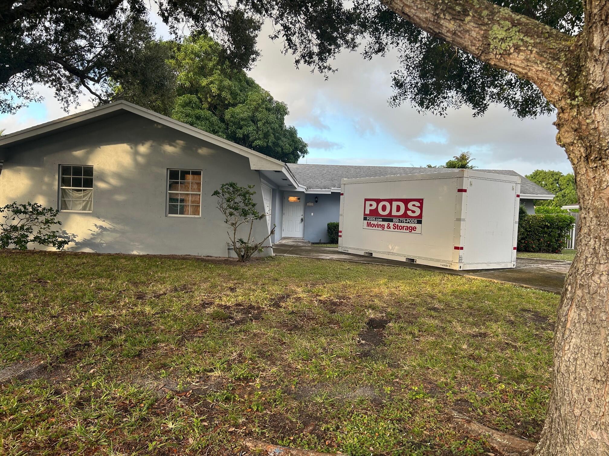 PALM BEACH GARDENS - Residential