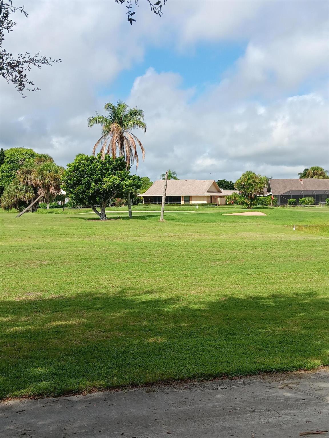 CAMBRIDGE AT HERITAGE RID - Residential