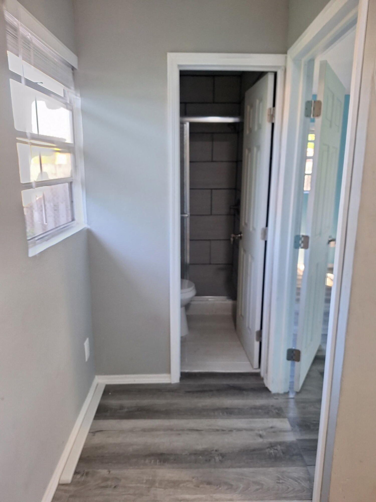 GOLFVIEW HEIGHTS 8 - Residential Lease