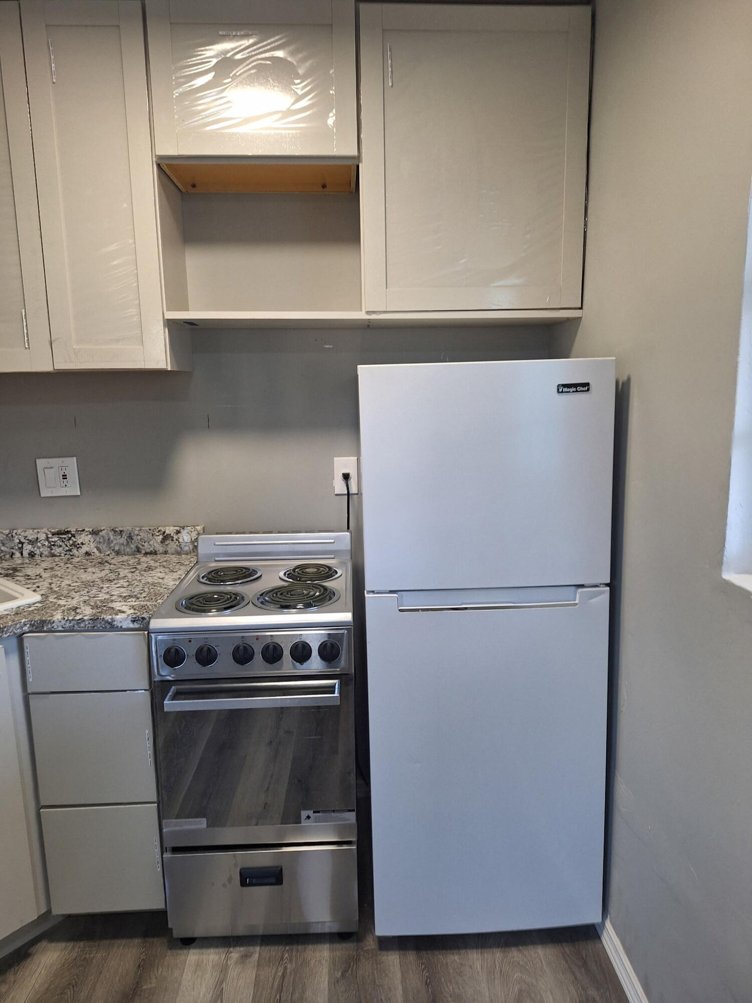 GOLFVIEW HEIGHTS 8 - Residential Lease