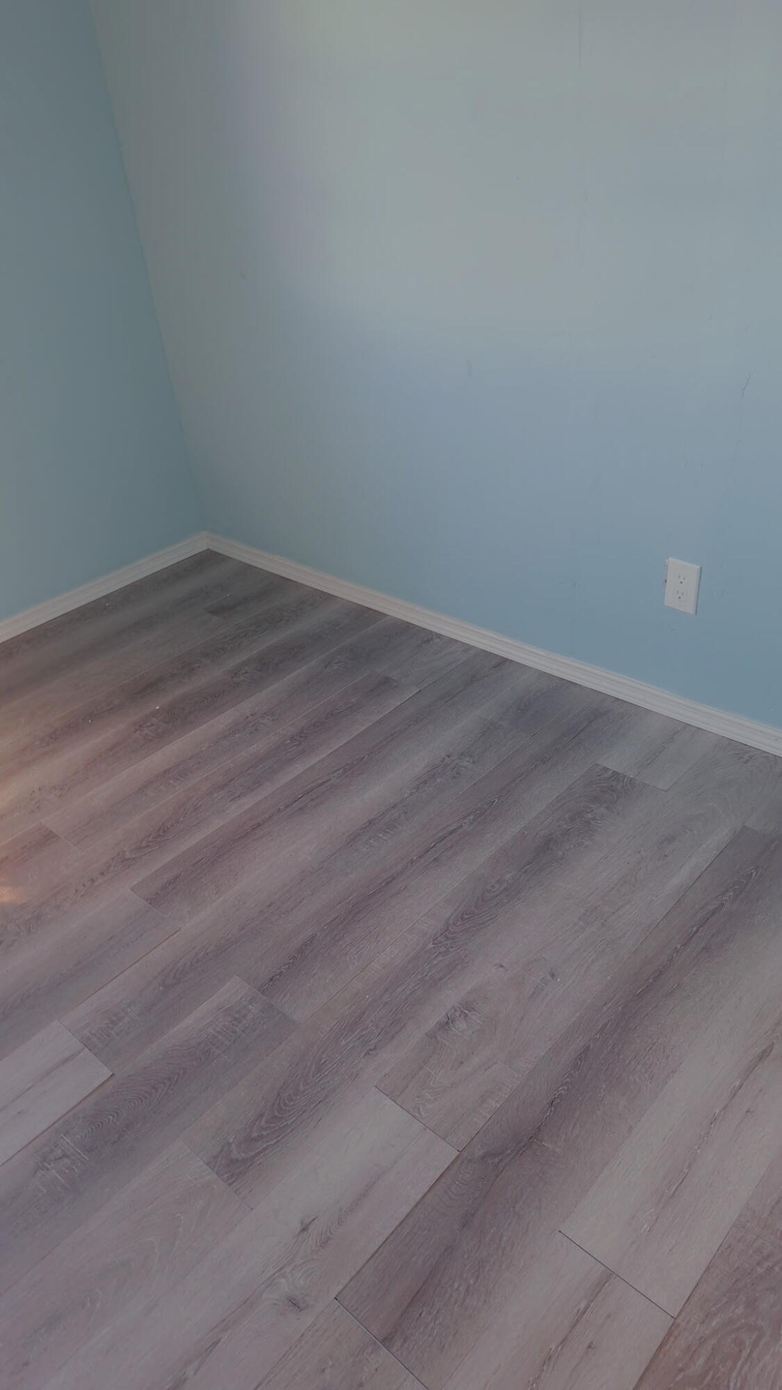 GOLFVIEW HEIGHTS 8 - Residential Lease