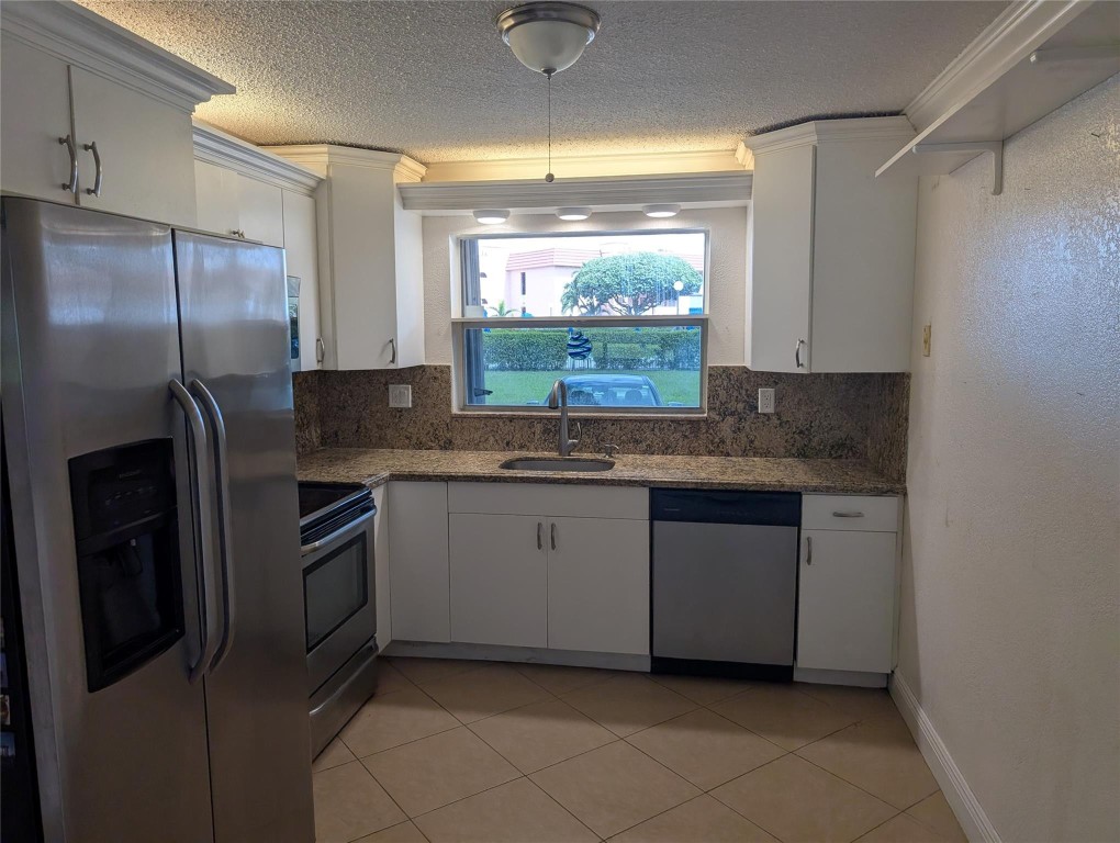 Sunrise Lakes 3 - Residential