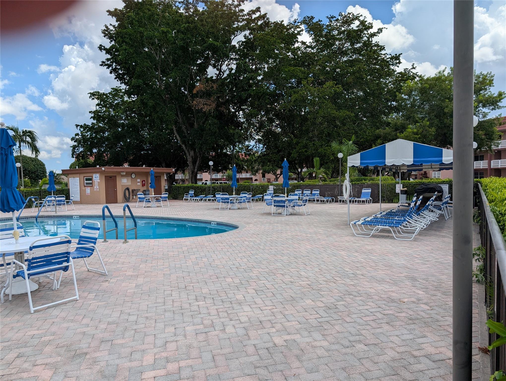 9561 Sunrise Lakes Blvd 109