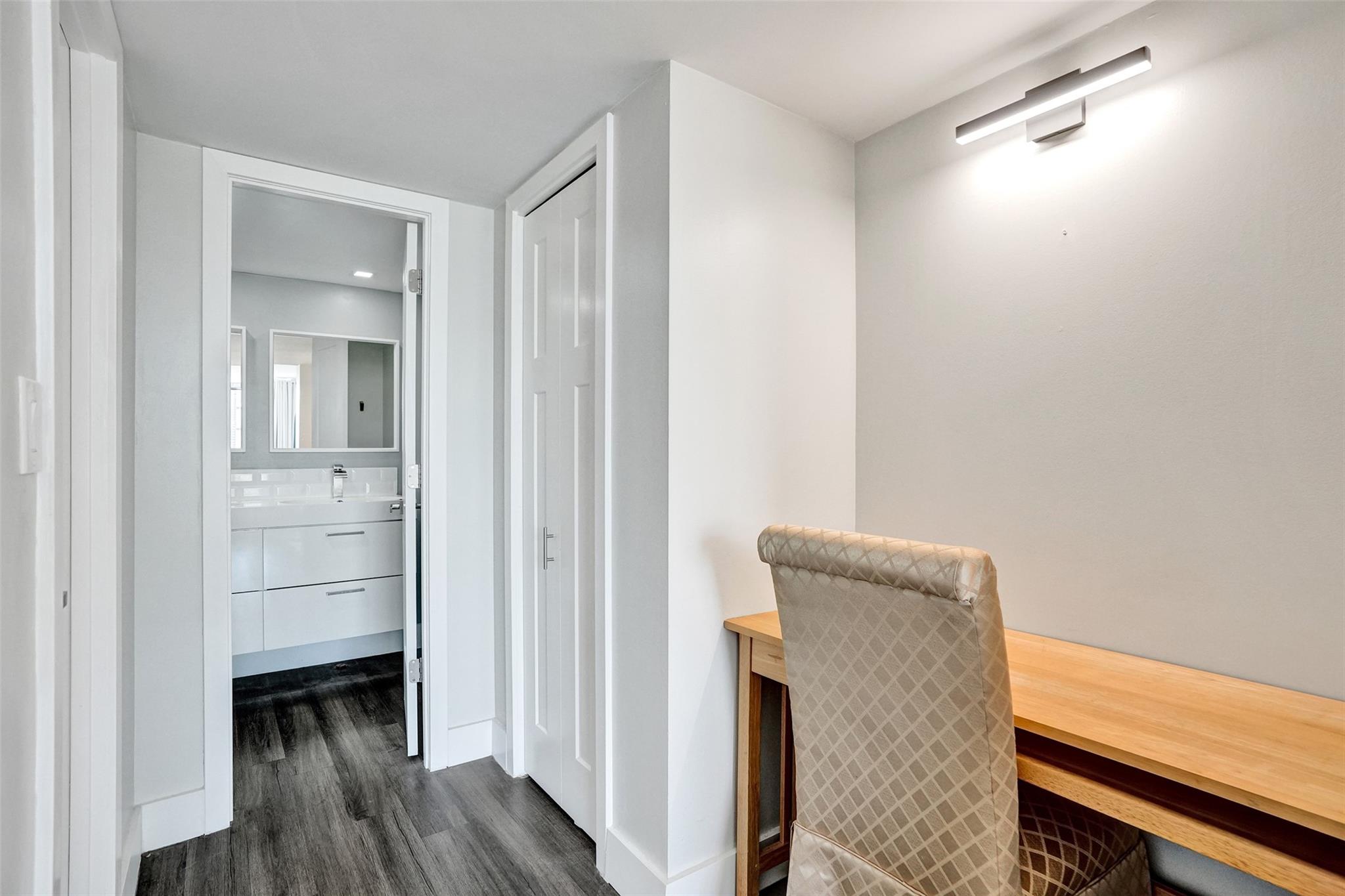 PALM-AIRE COUNTRY CLUB - Residential