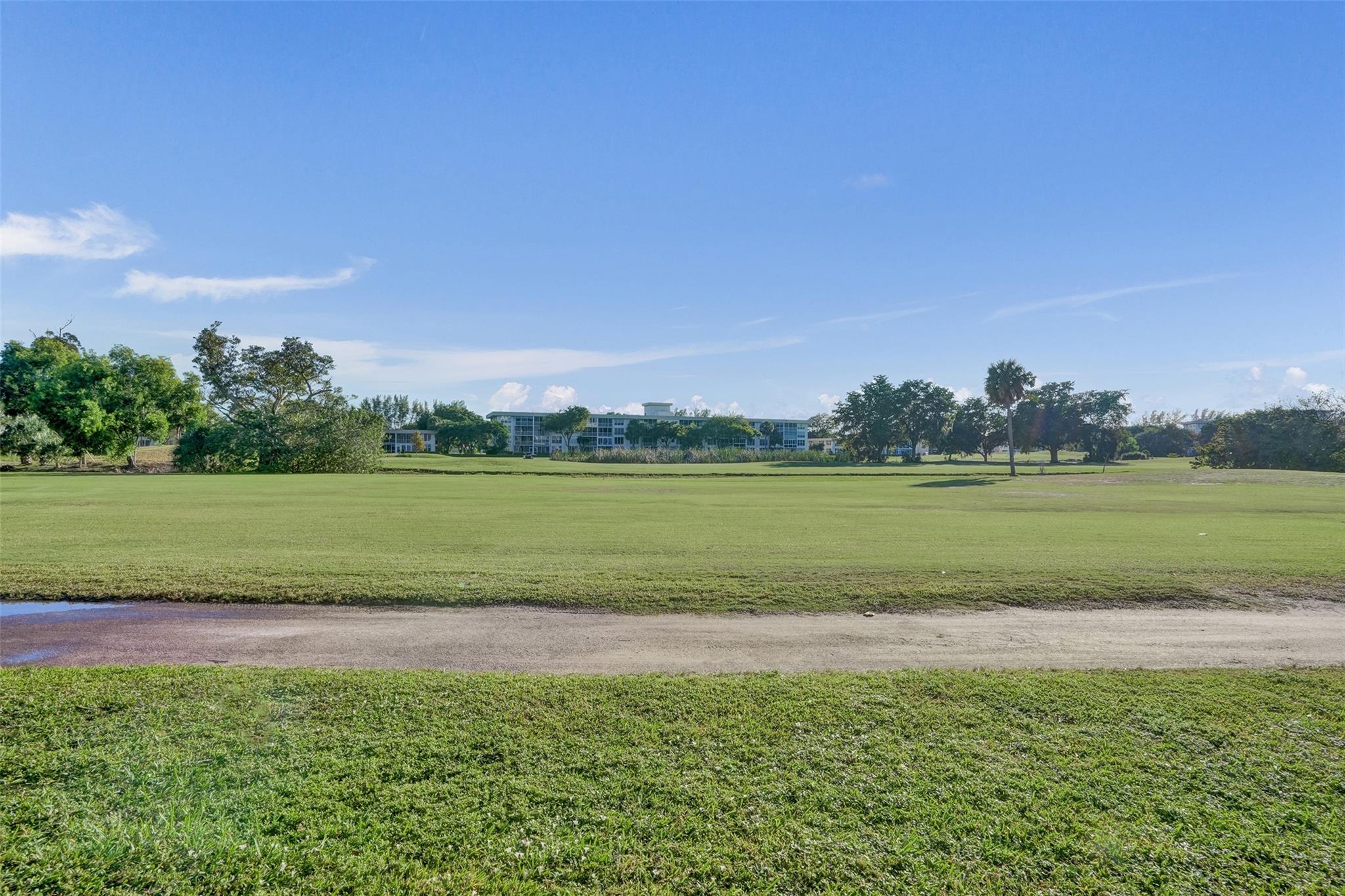 PALM-AIRE COUNTRY CLUB - Residential