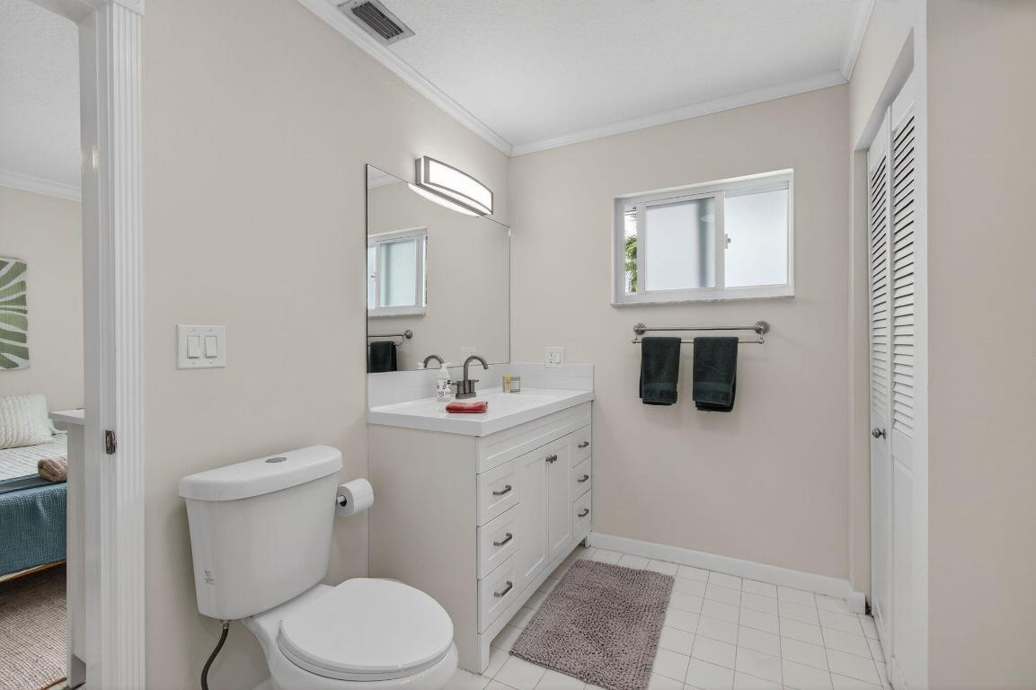 TROPIC PALMS 1 - Residential Lease