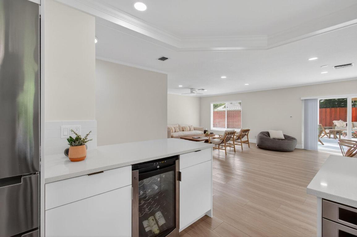 TROPIC PALMS 1 - Residential Lease