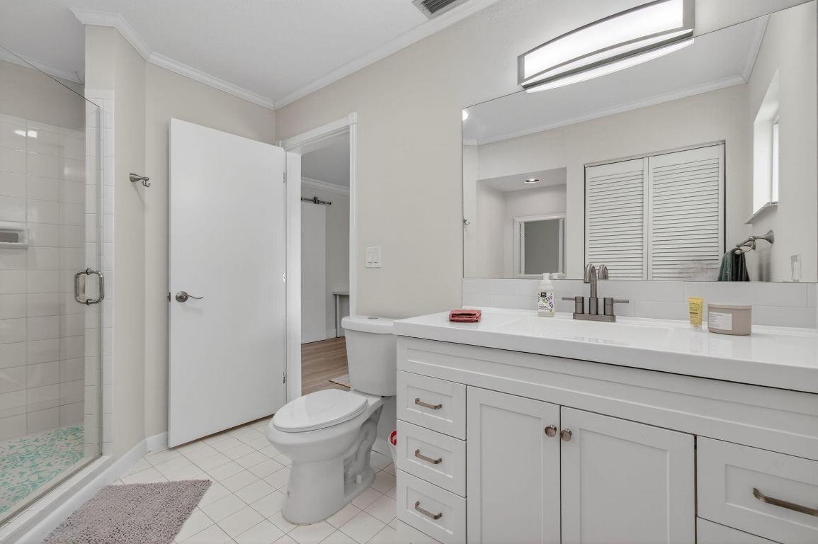 TROPIC PALMS 1 - Residential Lease