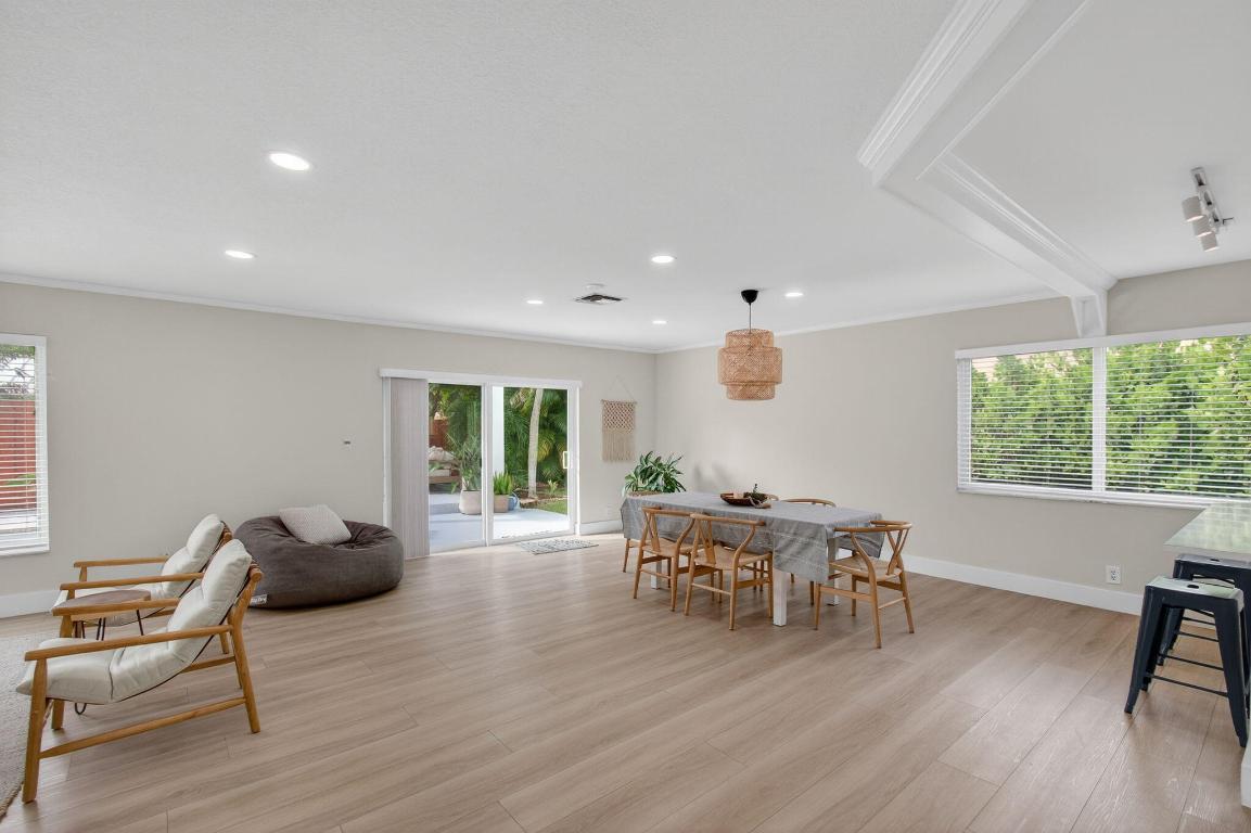 TROPIC PALMS 1 - Residential Lease