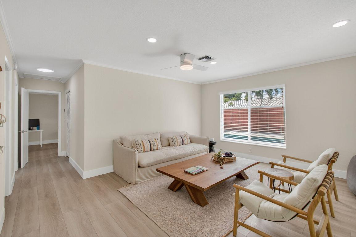 TROPIC PALMS 1 - Residential Lease