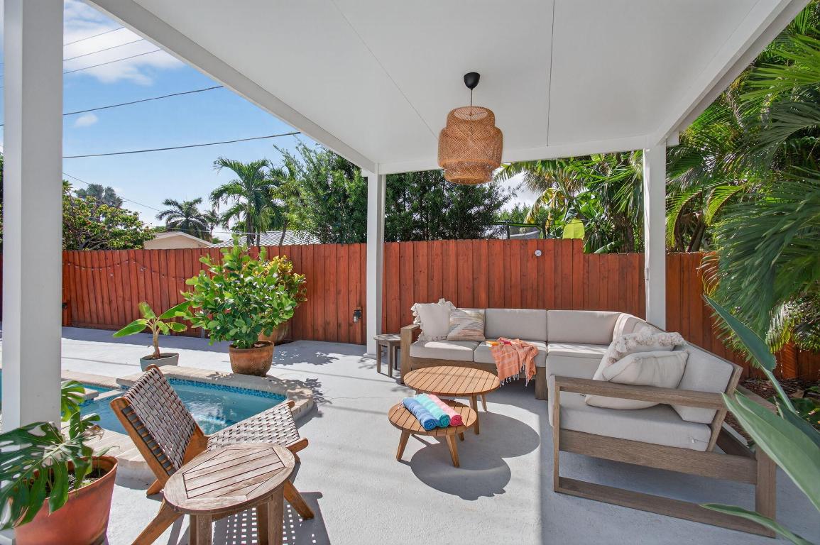 TROPIC PALMS 1 - Residential Lease