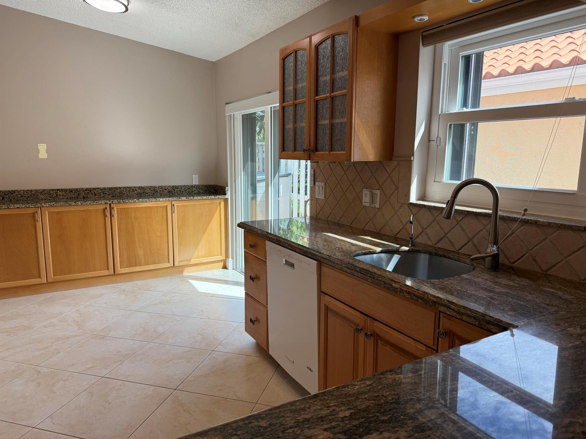 CRYSTAL POINTE PL 3 - Residential