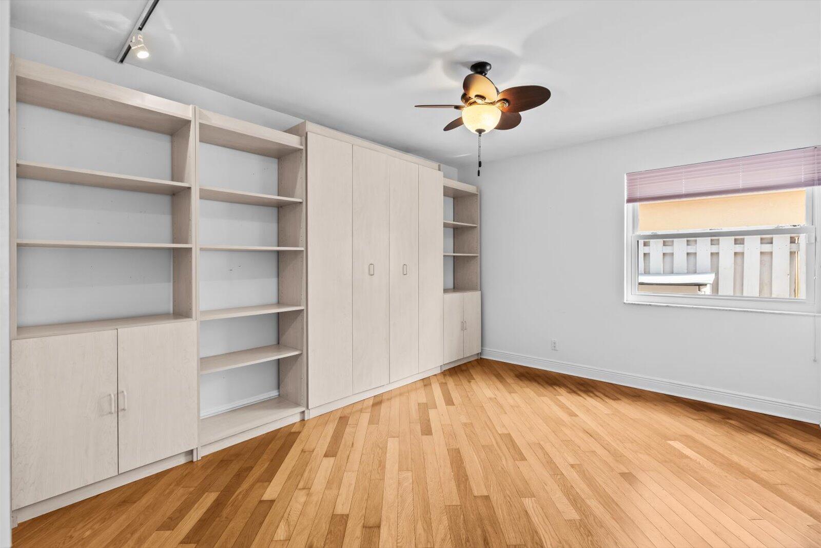 CRYSTAL POINTE PL 3 - Residential