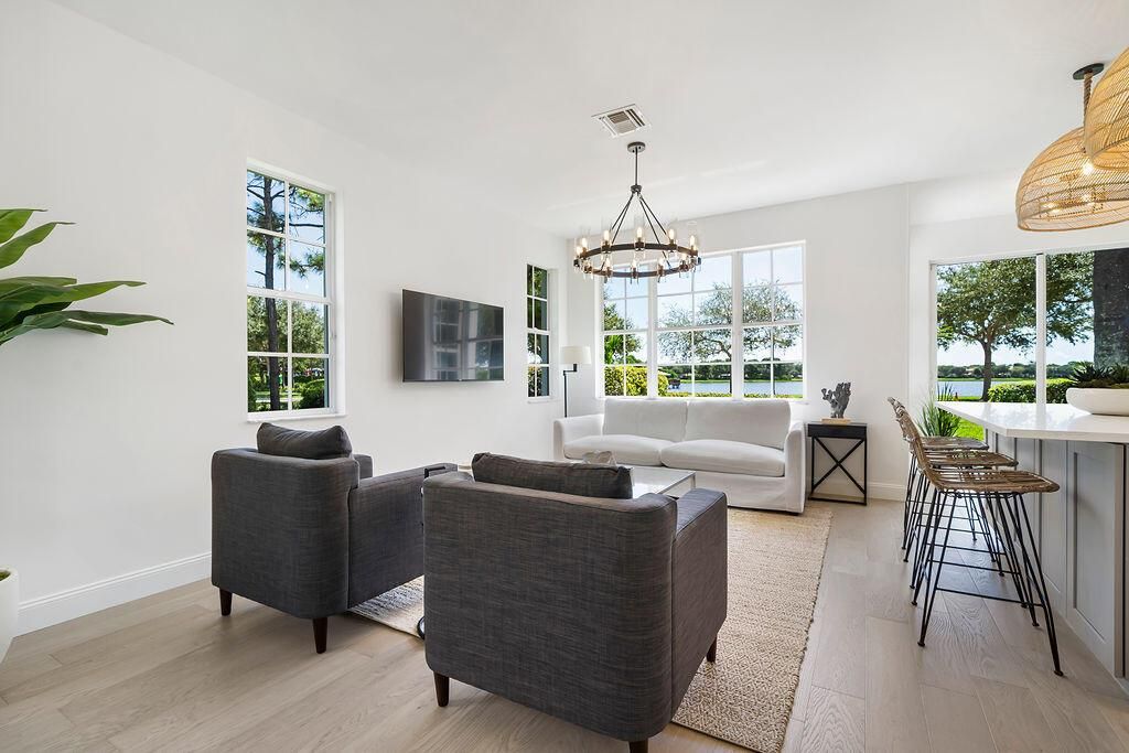 Photo of 562 Tomahawk Court, Palm Beach Gardens, FL 33410 (MLS # R10829882)