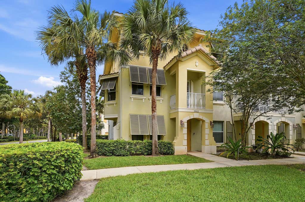 Photo of 3902 White Peacock Lane, Coconut Creek, FL 33073 (MLS # B26039759)