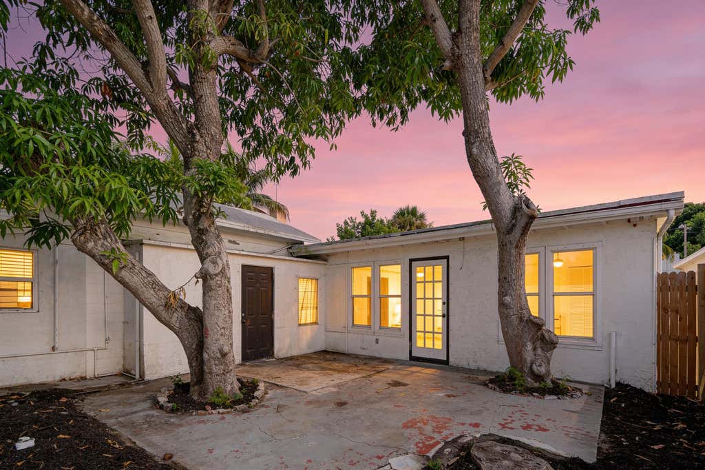 Photo of 526 38TH Street, West Palm Beach, FL 33407 (MLS # B26059948)