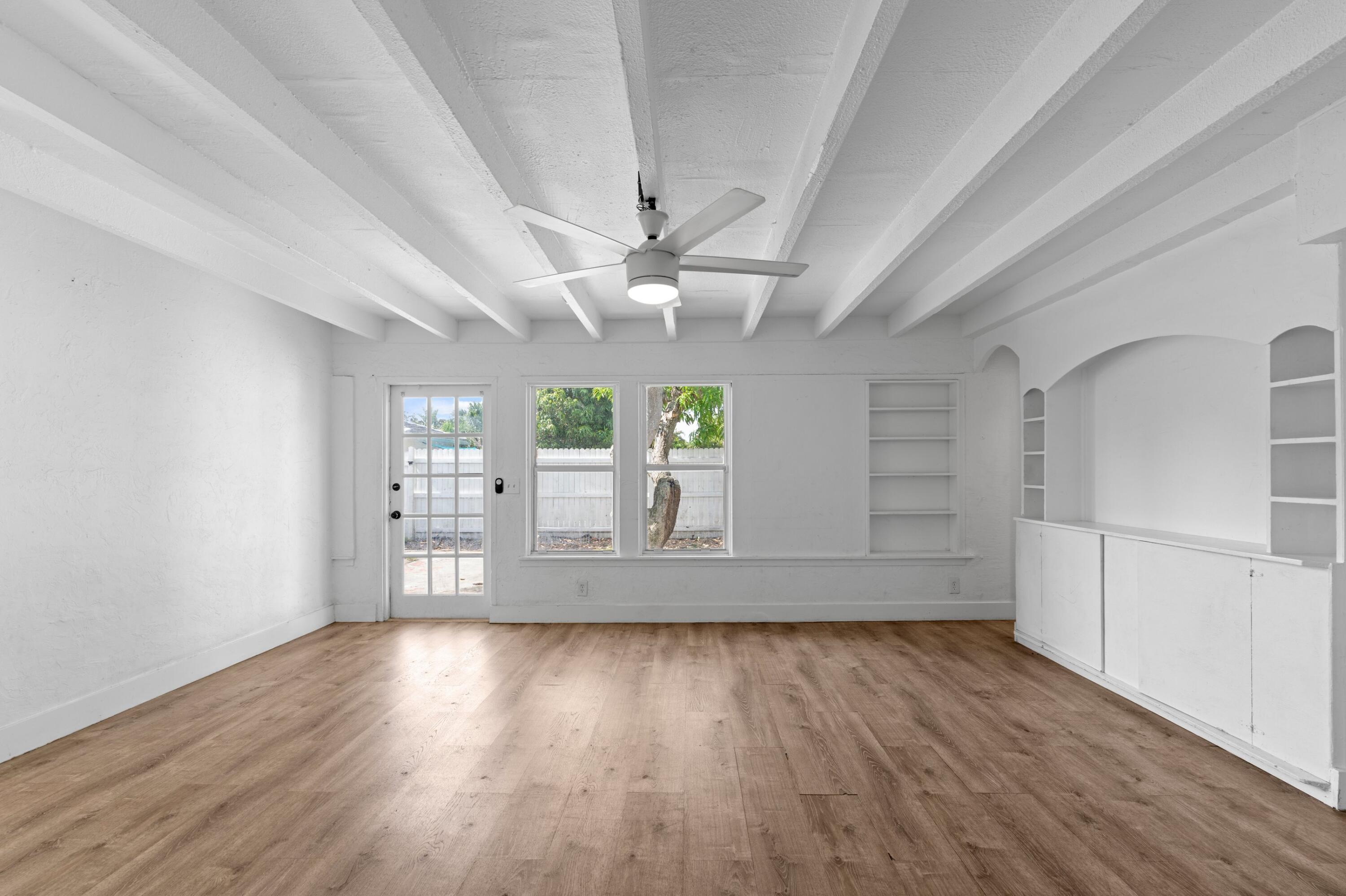 526 38TH Street
