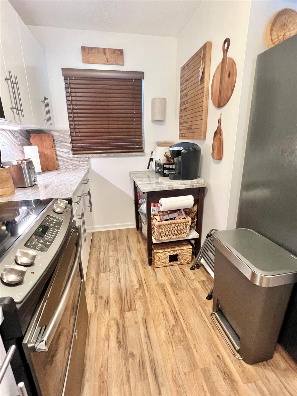 9235 Lagoon Pl 204