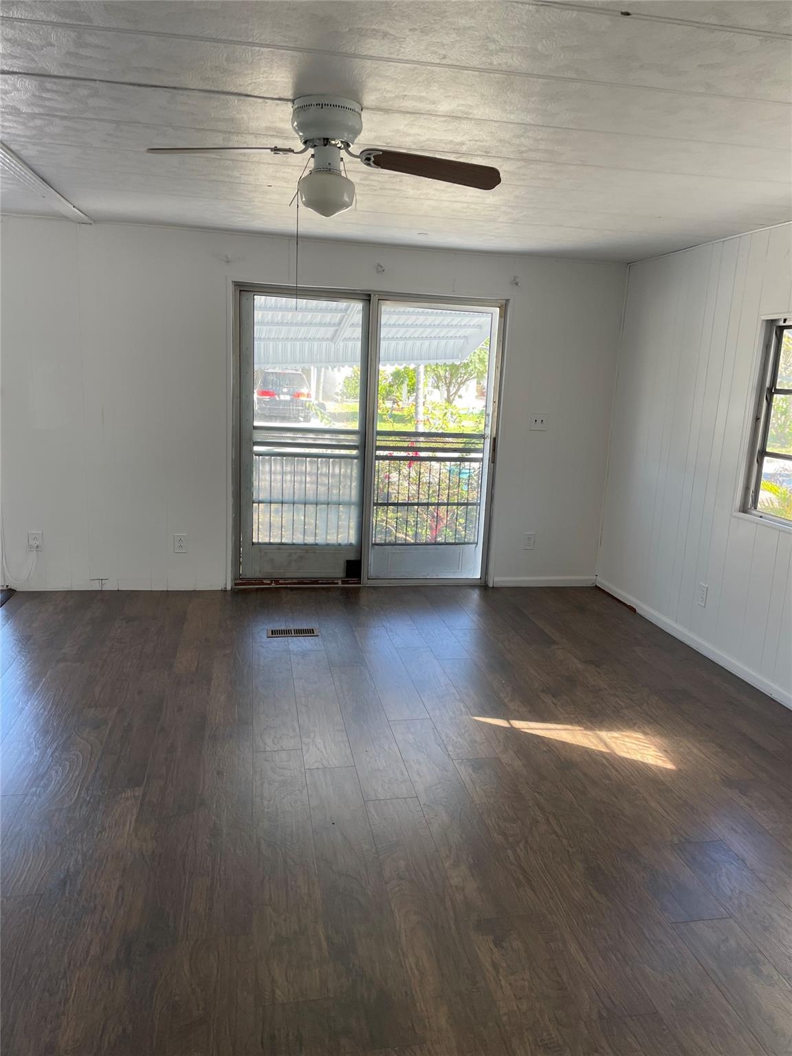 Ravenswood Estates & Mari - Residential