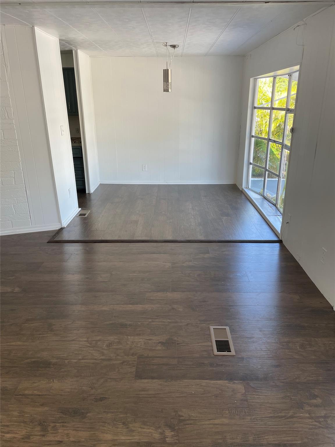 Ravenswood Estates & Mari - Residential
