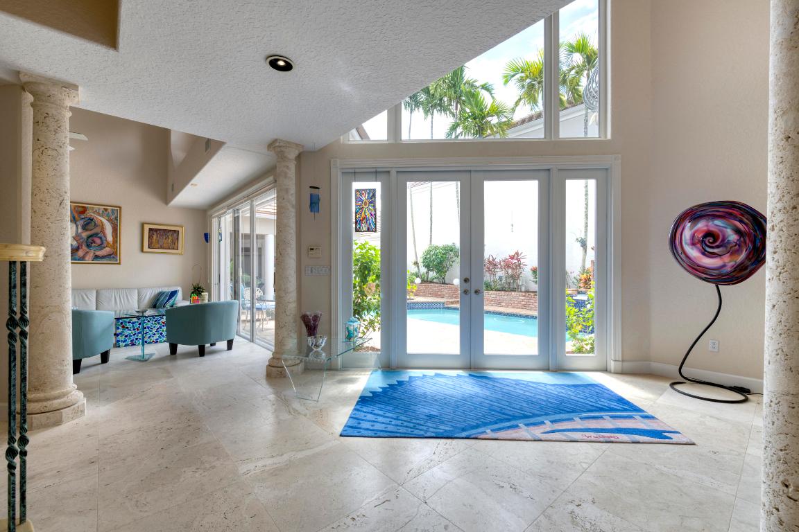 COURTYARD CAY AT OAK HARBOUR - Residential