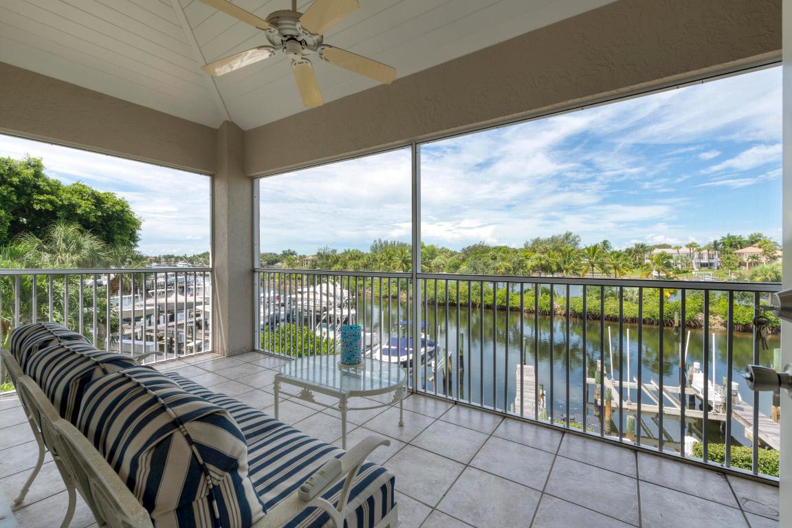 COURTYARD CAY AT OAK HARBOUR - Residential