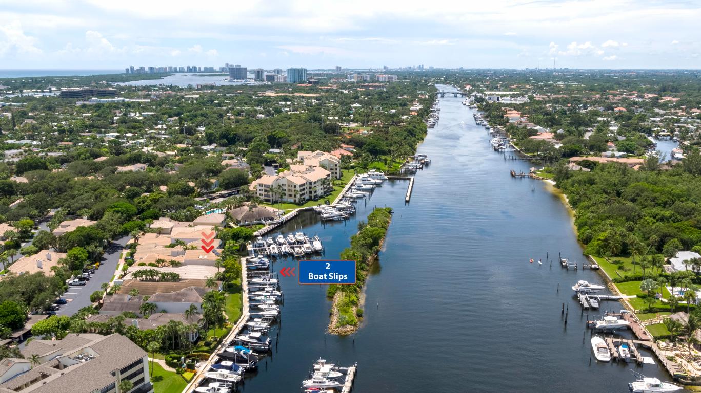 COURTYARD CAY AT OAK HARBOUR - Residential