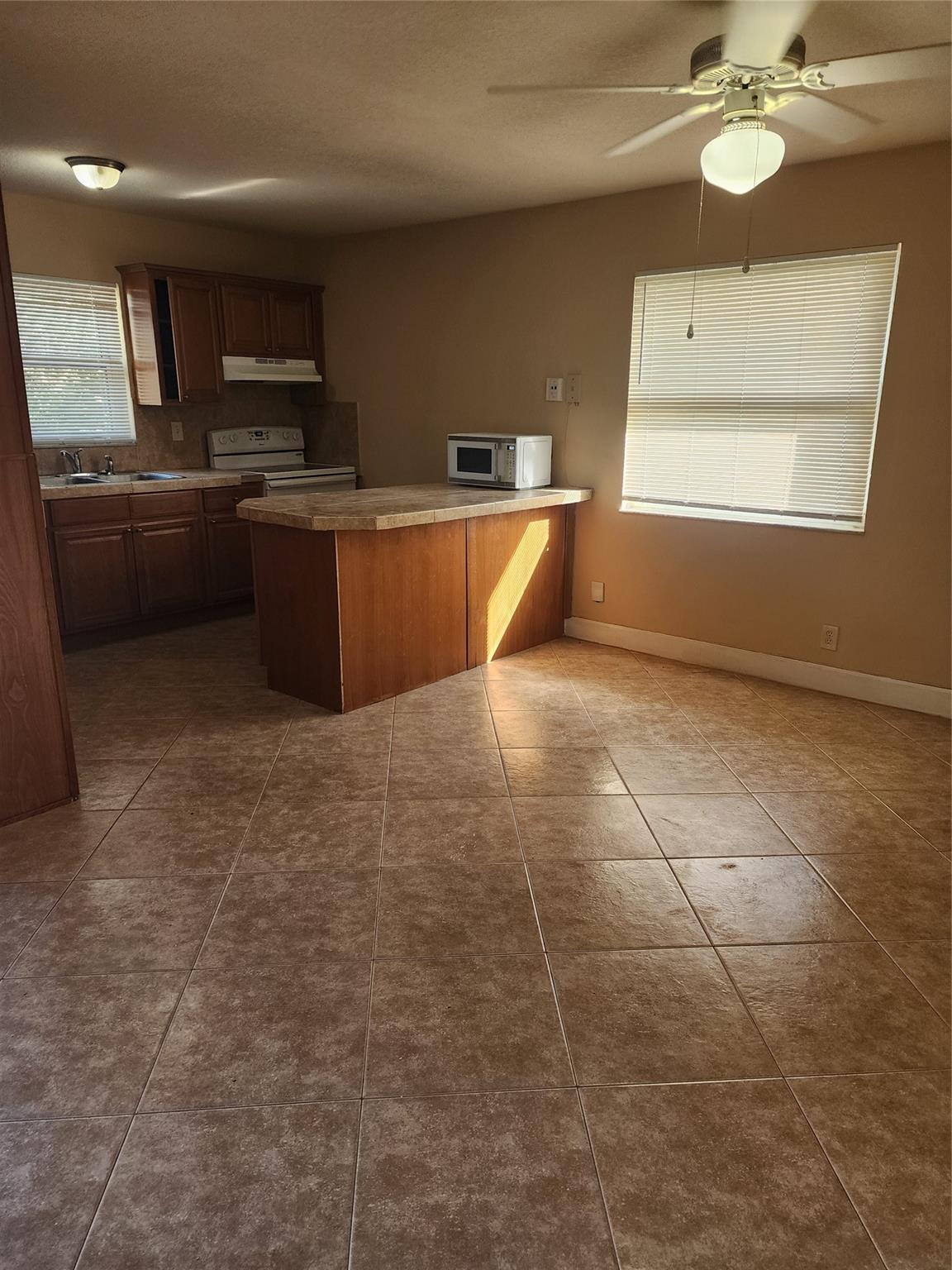 Coral Spgs Sub 1 59-30 B - Residential Lease