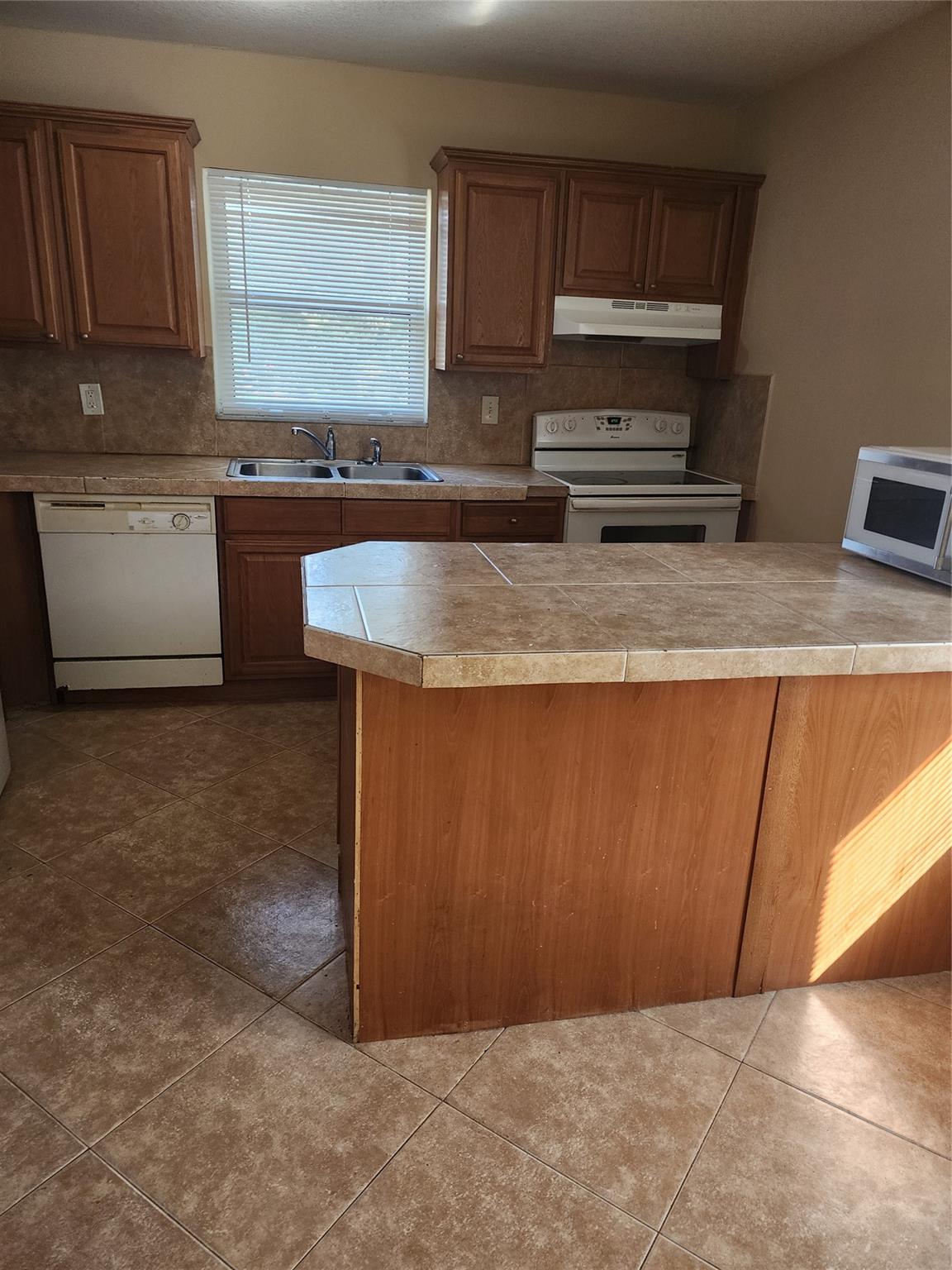 Coral Spgs Sub 1 59-30 B - Residential Lease