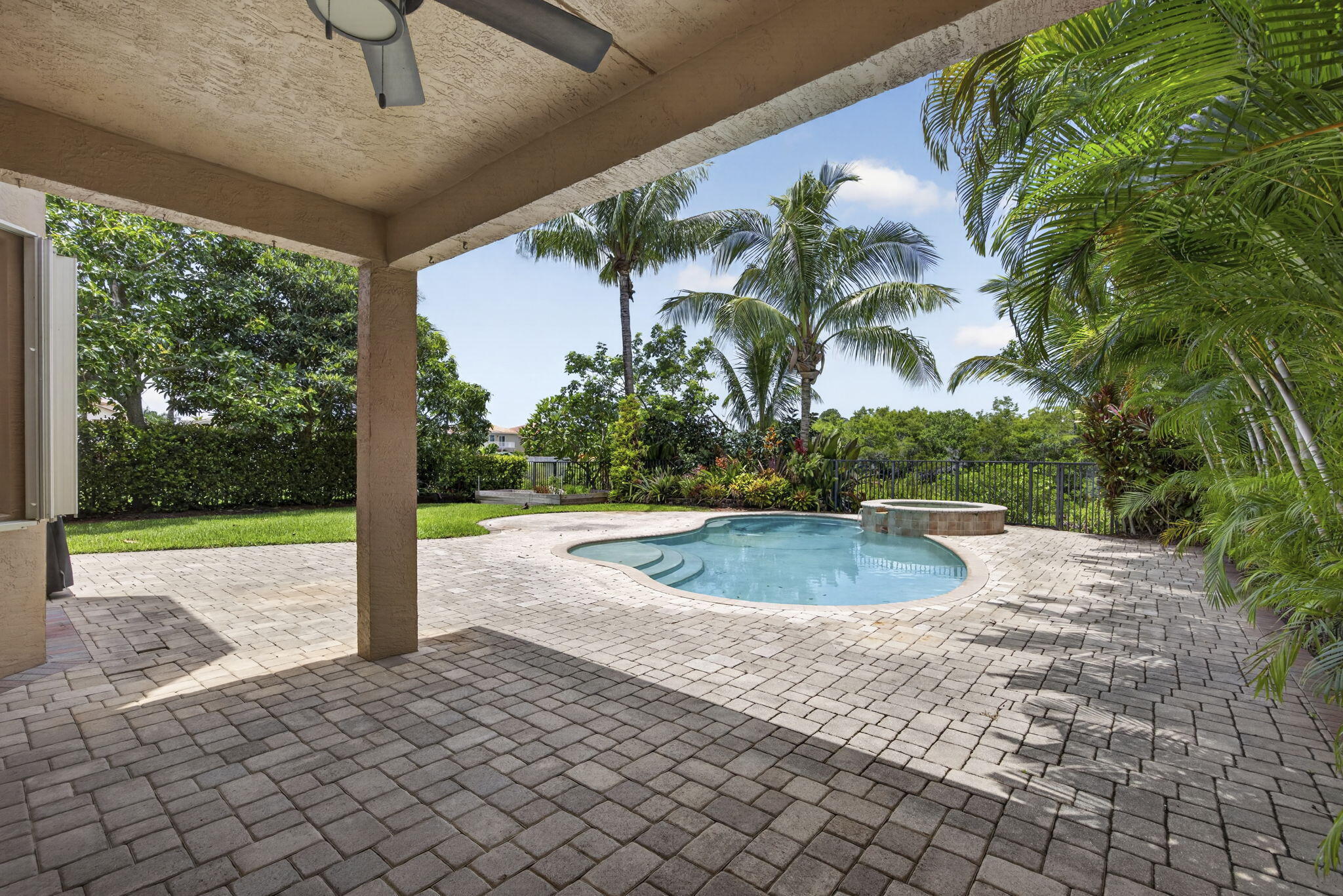 9081 Dupont Place