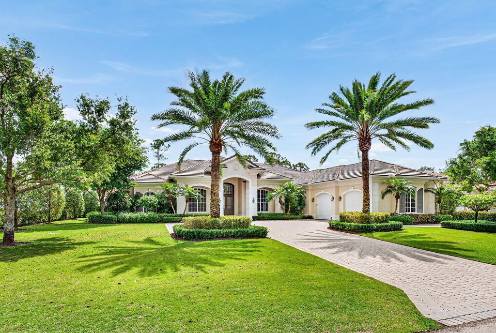 Photo of 12960 Hammock Crossing, Palm Beach Gardens, FL 33418 (MLS # B26010404)