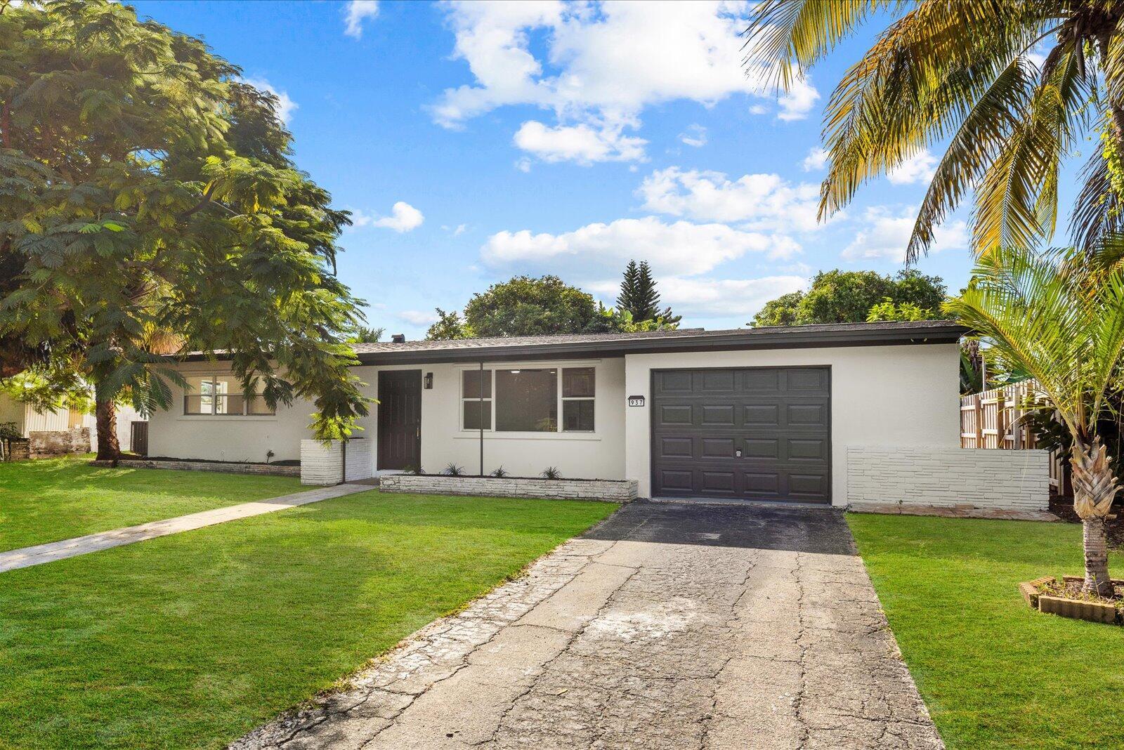 View photos, virtual tours, details... 937 NE 25th Avenue