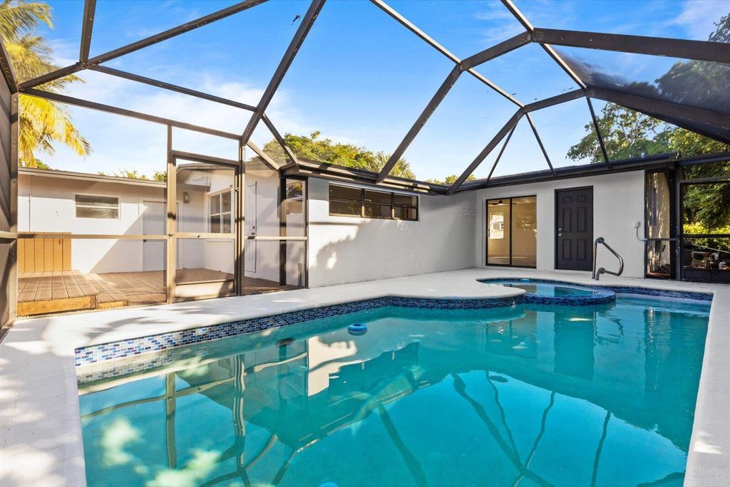 Photo of 937 NE 25th Avenue, Pompano Beach, FL 33062 (MLS # R11136576)