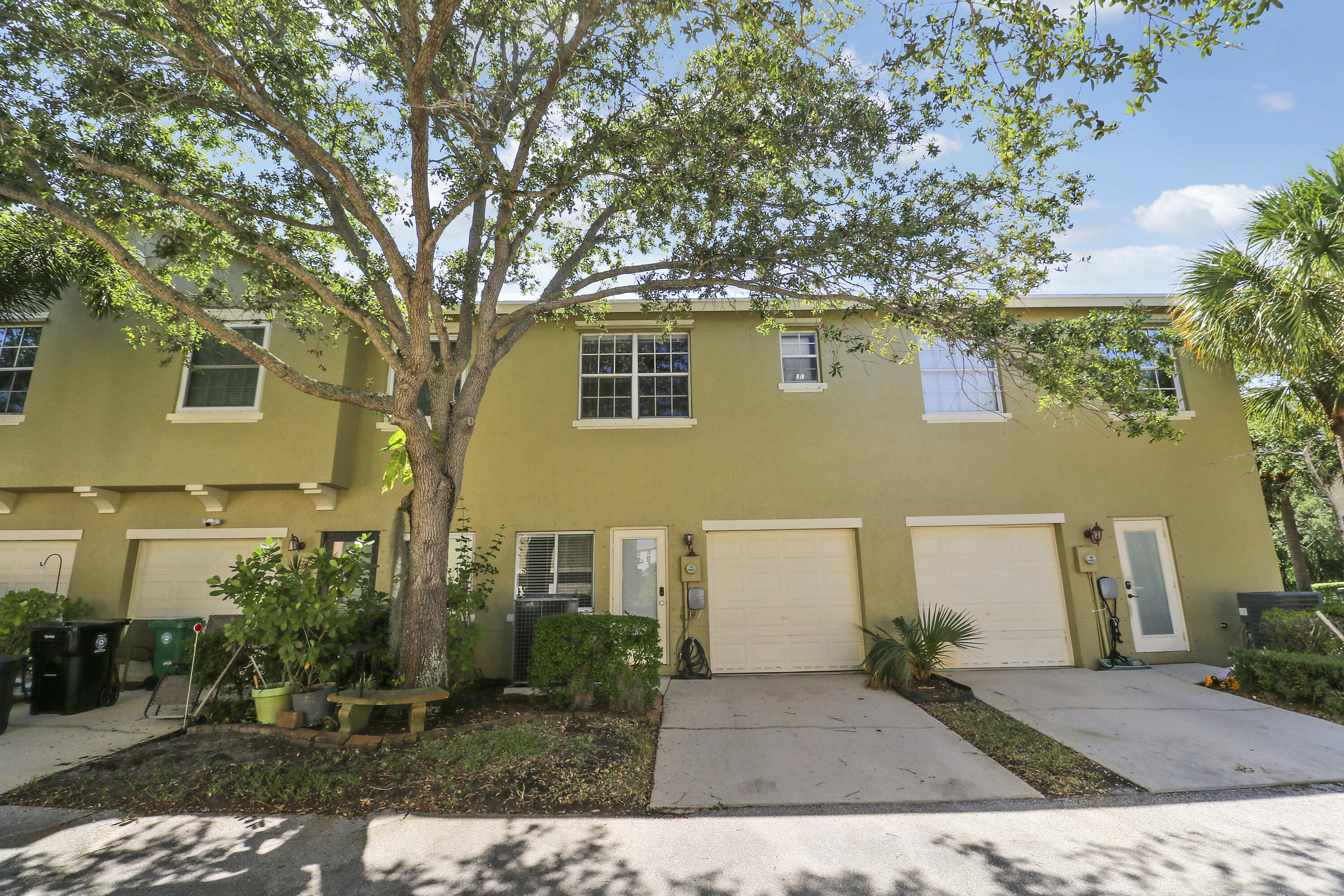EAST LAKE VILLAGE NO 3 - Residential