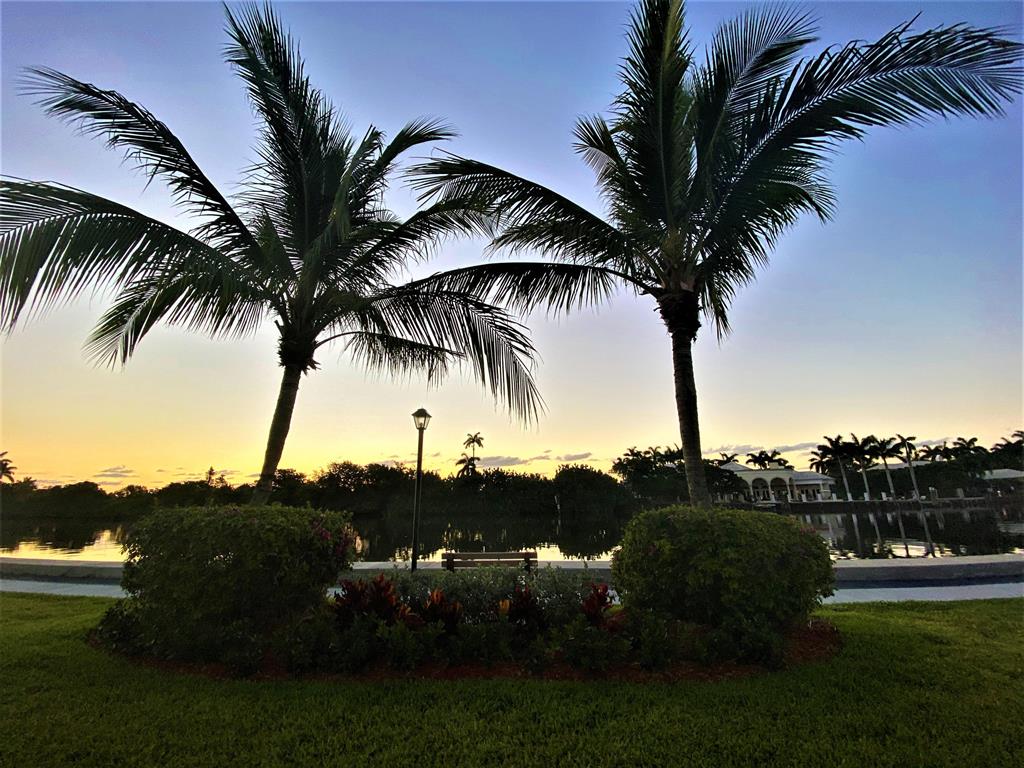 COLONIAL CLUB CONDO SEC 2 - Residential