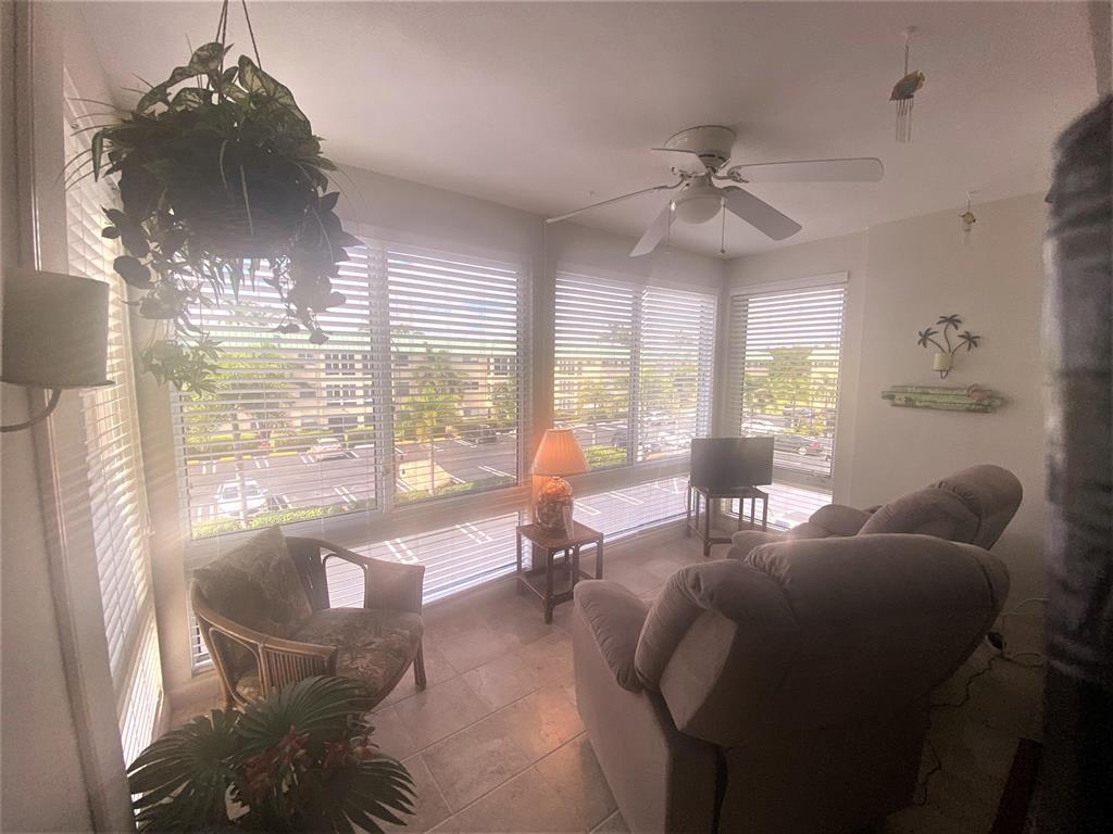 COLONIAL CLUB CONDO SEC 2 - Residential