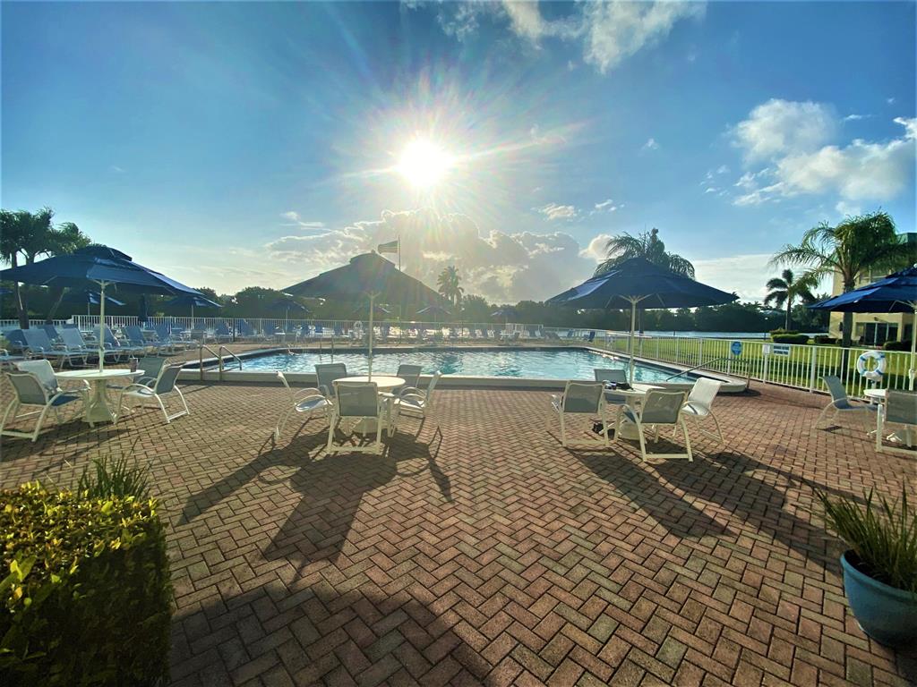 COLONIAL CLUB CONDO SEC 2 - Residential